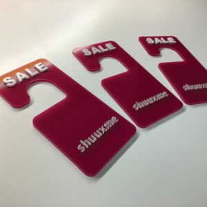 ป้ายคล้องประตูตัวอักษรนูน