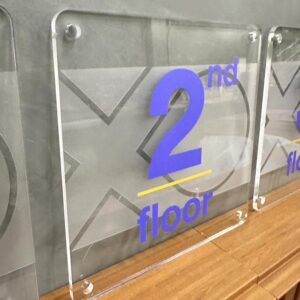 ป้ายบอกชั้นอาคาร อะคริลิคชั้น 2