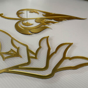 ตัวอักษรอะคริลิค ขอบใส ไดคัทด้วยเลเซอร์ขอบเงา