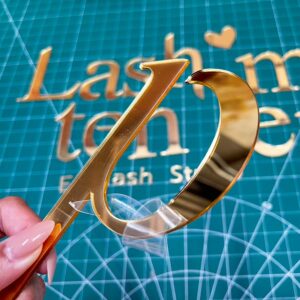 ตัวอักษรอะคริลิคติดผนัง ตัดด้วยเครื่องตัดเลเซอร์