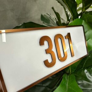 ป้ายตัวเลขอะคริลิค เลขห้อง 301 ตัวอักษรนูนพร้อมกรอป