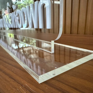 ป้าย Reception ตั้งโต๊ะ ฐานใส ไดคัทตามตัวอักษร