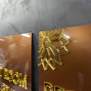 ป้ายหน้าห้องน้ำอะคริลิคสีทอง